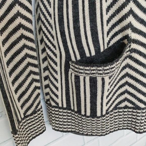 Forever 21 Gray & Cream Striped Cardigan - Picture 3 of 6